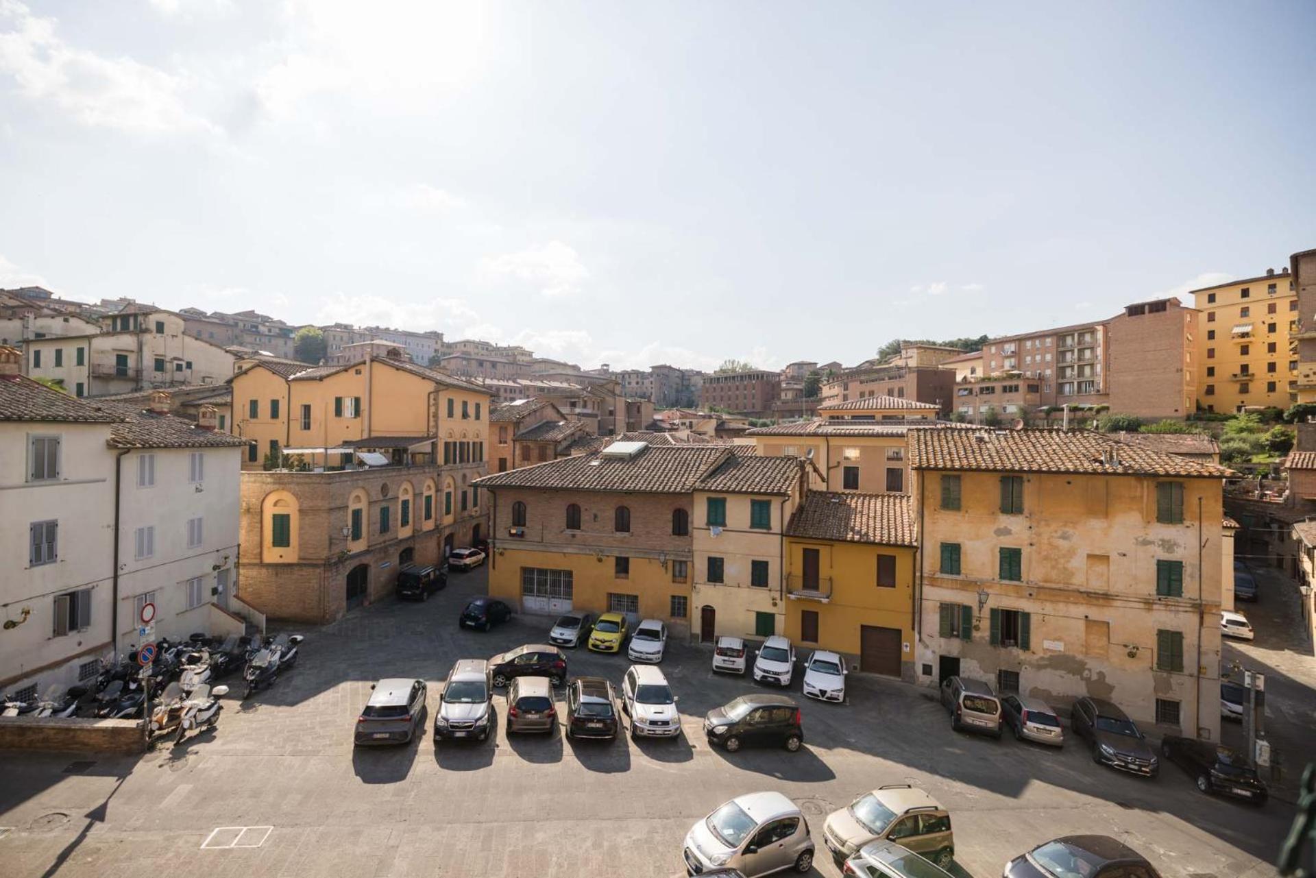 Appartamento Sui Tetti Di Ovile 锡耶纳 外观 照片